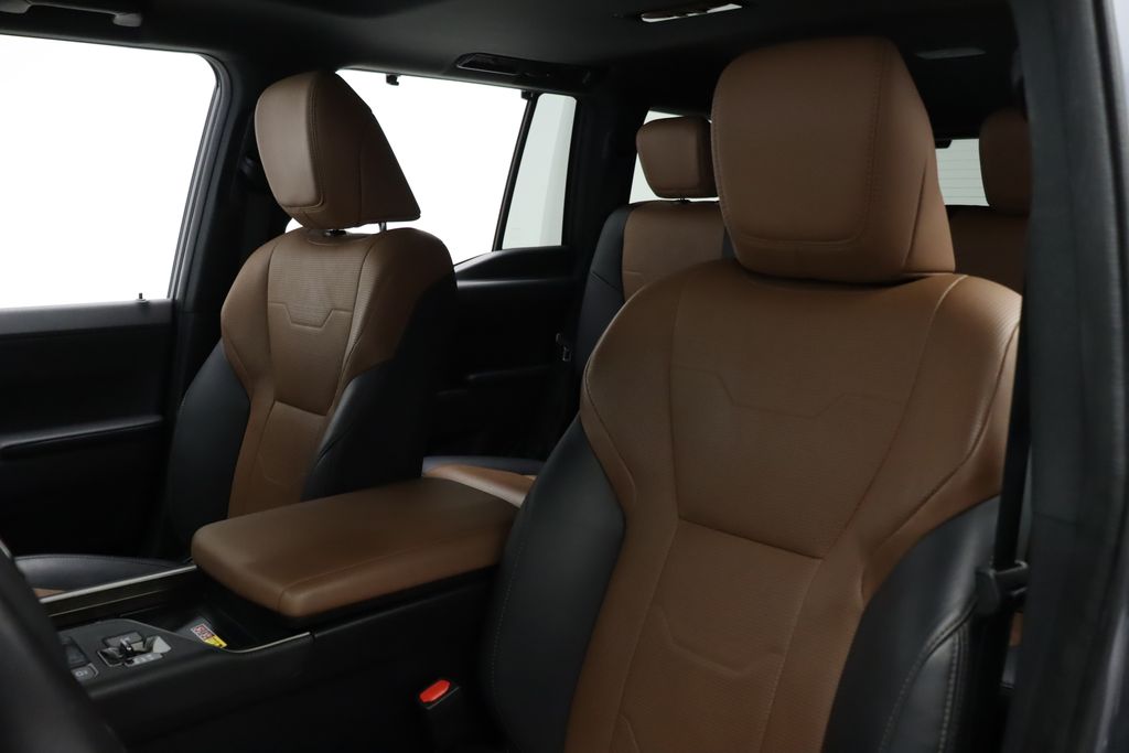 Thumbnail: 2024 Lexus GX - 13