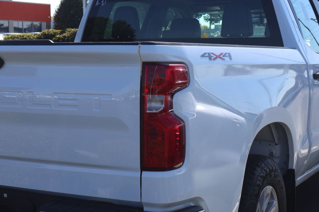 Thumbnail: 2024 Chevrolet Silverado 1500 - 8