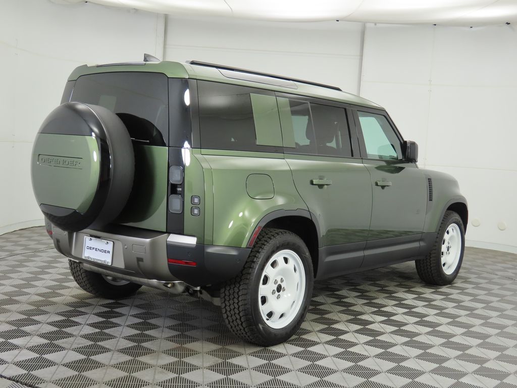 Used 2026 Green Land Rover S image 5