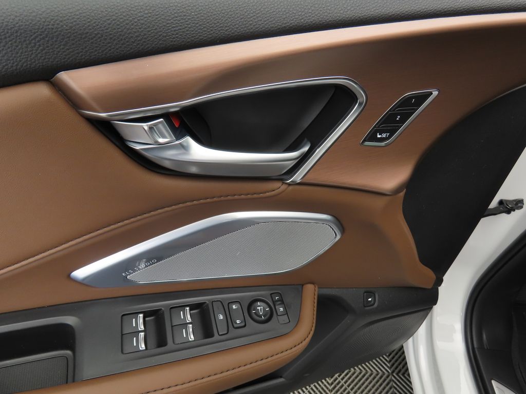 Thumbnail: 2025 Acura RDX - 23