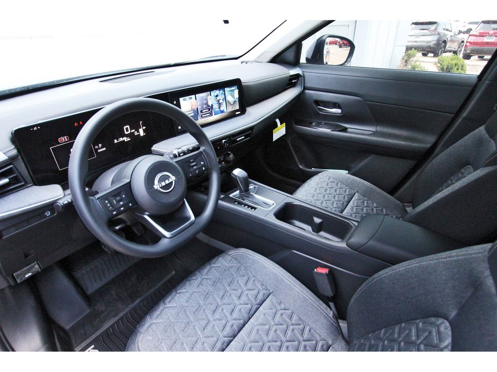 2026 Nissan Kicks SV - 11