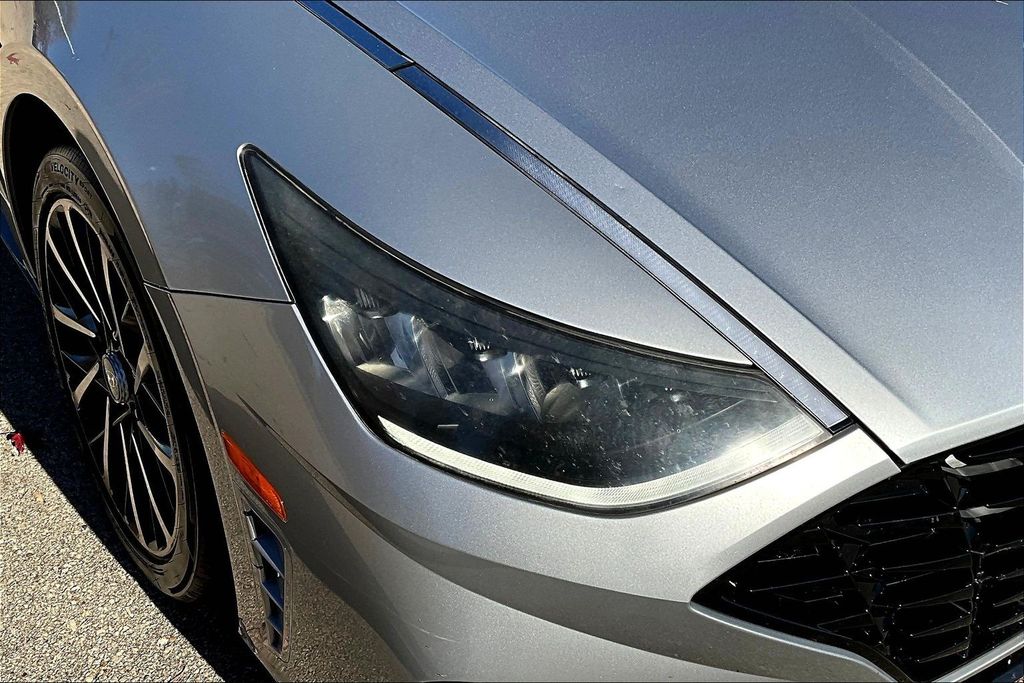 Certified Used 2020 Silver Hyundai SEL Plus image 25