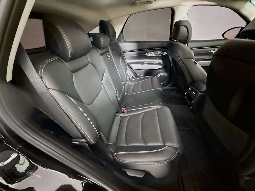 Thumbnail: 2024 Genesis GV70 - 28