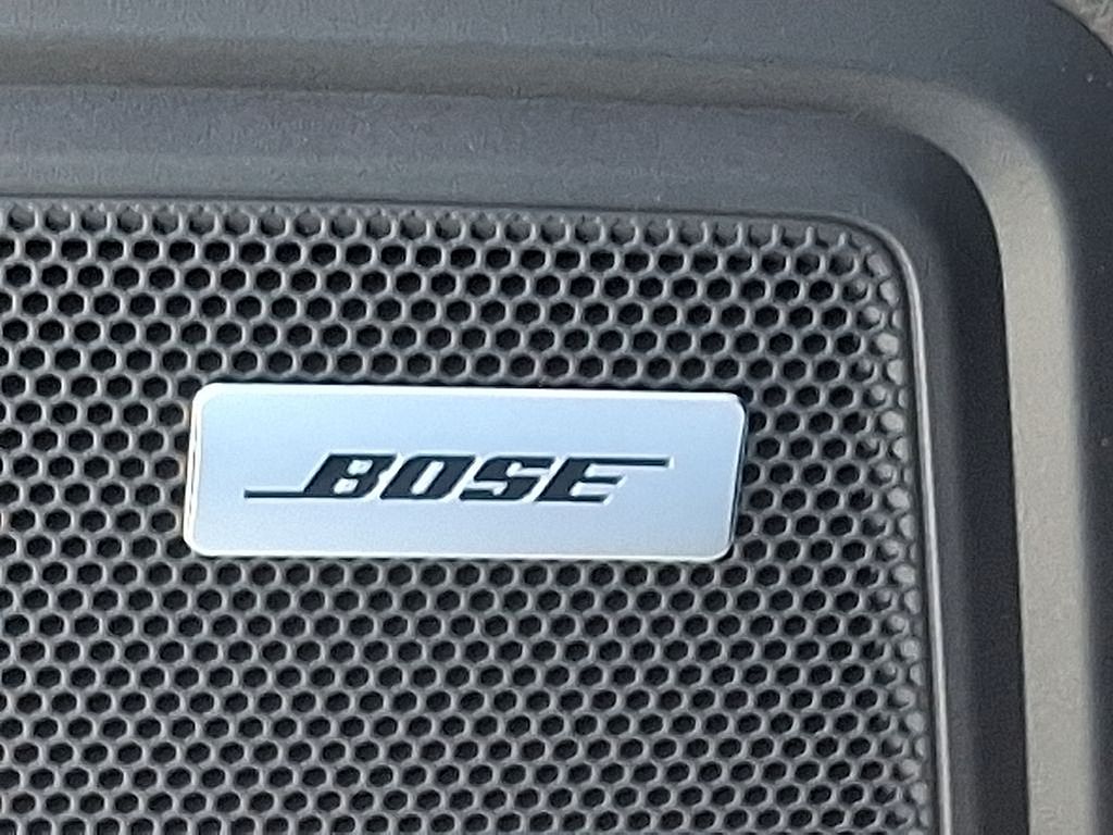 Thumbnail: 2026 Porsche Macan - 24