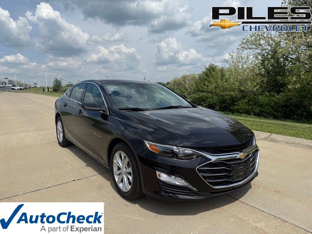 Mosaic Black Metallic 2025 Chevrolet Malibu Sedan Front-Wheel Drive Continuously Variable Transmission