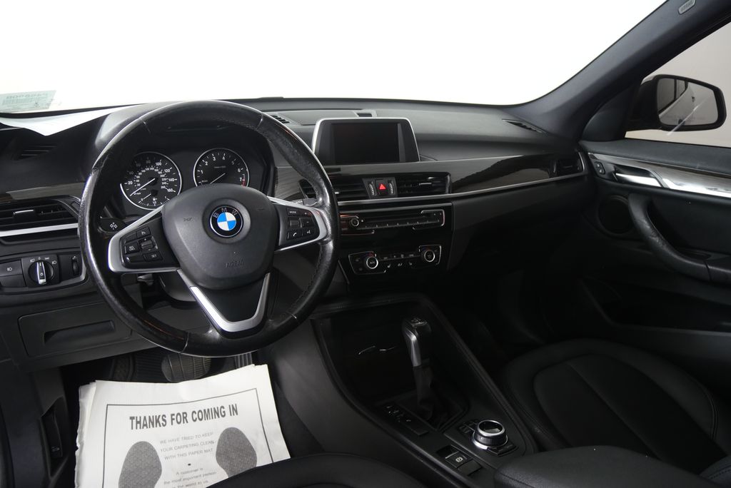 Thumbnail: 2017 BMW X1 - 12