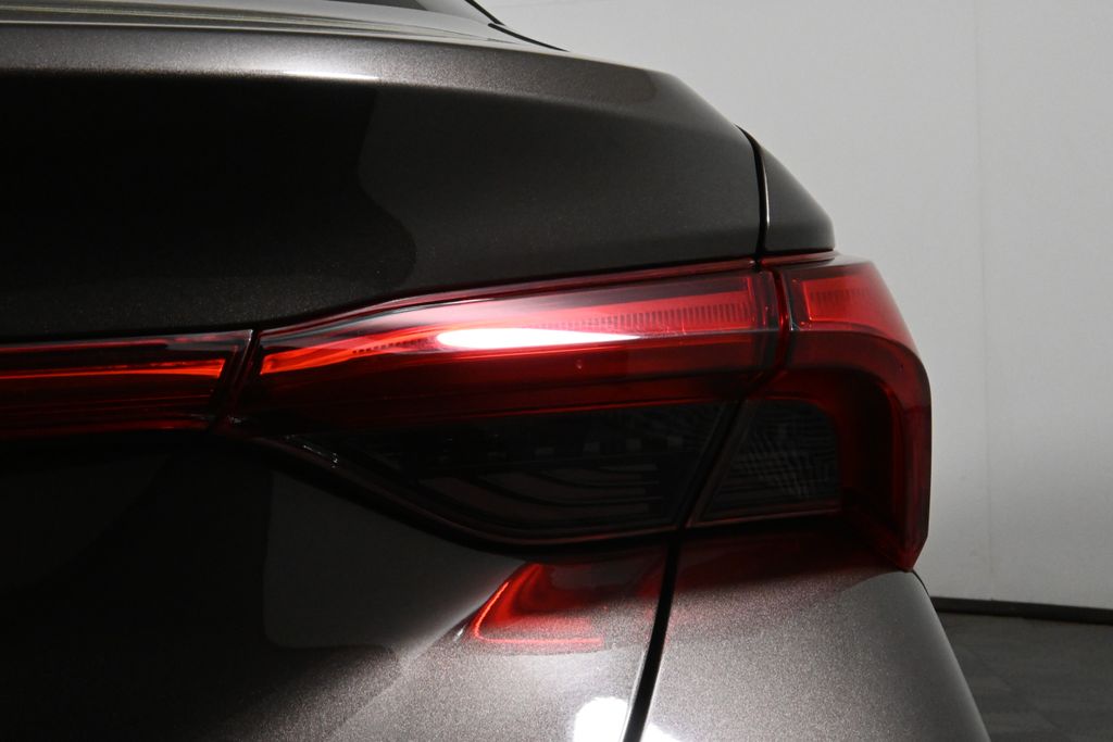 2019 Toyota Avalon Limited 14