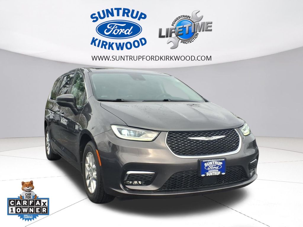 Gray (Granite Crystal Metallic Clearcoat) 2023 Chrysler Pacifica Touring L FWD Minivan Front-Wheel Drive 9-Speed Automatic