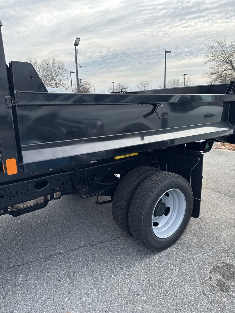 2025 Ford F-450 Chassis XL