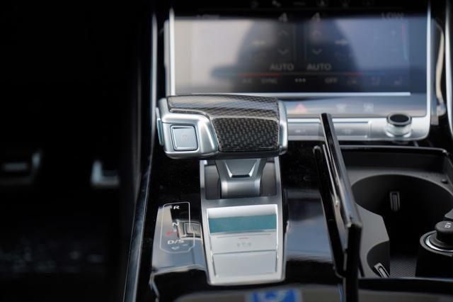 Thumbnail: 2025 Audi S8 - 23