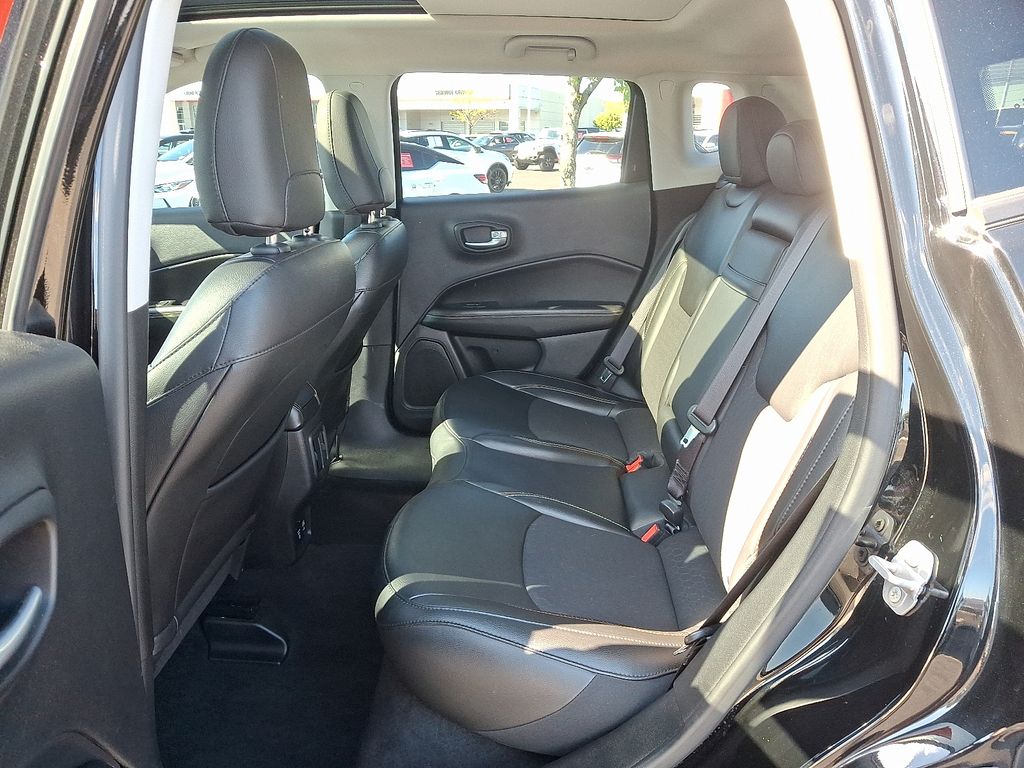 Thumbnail: 2019 Jeep Compass - 10