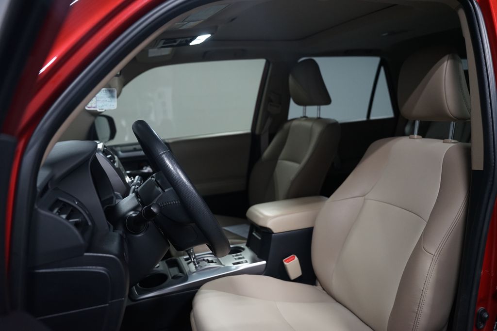 Thumbnail: 2023 Toyota 4Runner - 7
