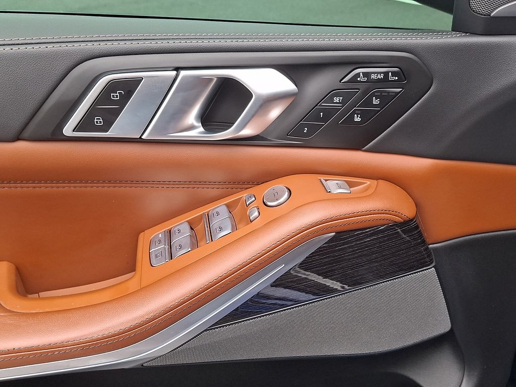 Thumbnail: 2023 BMW X7 - 12