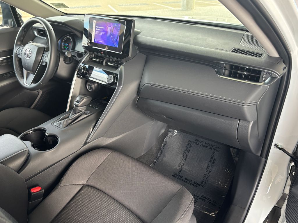 Thumbnail: 2024 Toyota Venza - 22