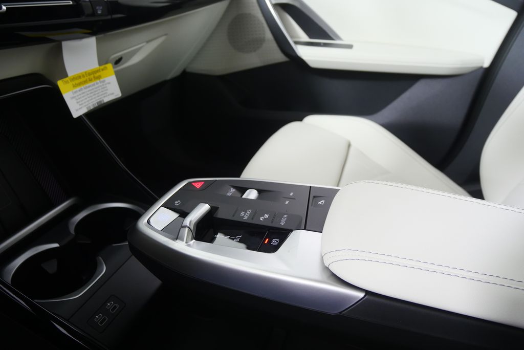 Thumbnail: 2026 BMW X1 - 21