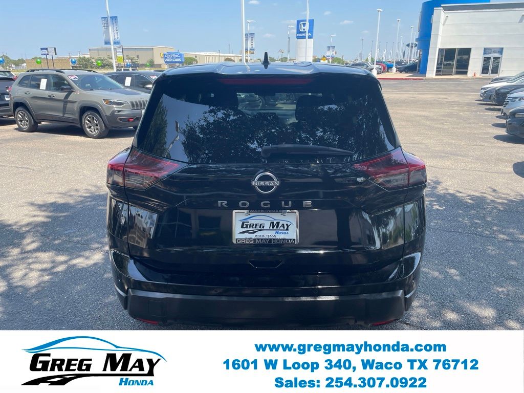 2025 Nissan Rogue SV - 3