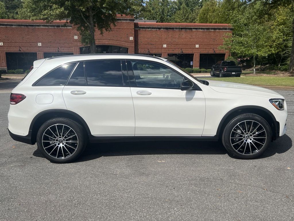 2022 Mercedes-Benz GLC GLC 300 9