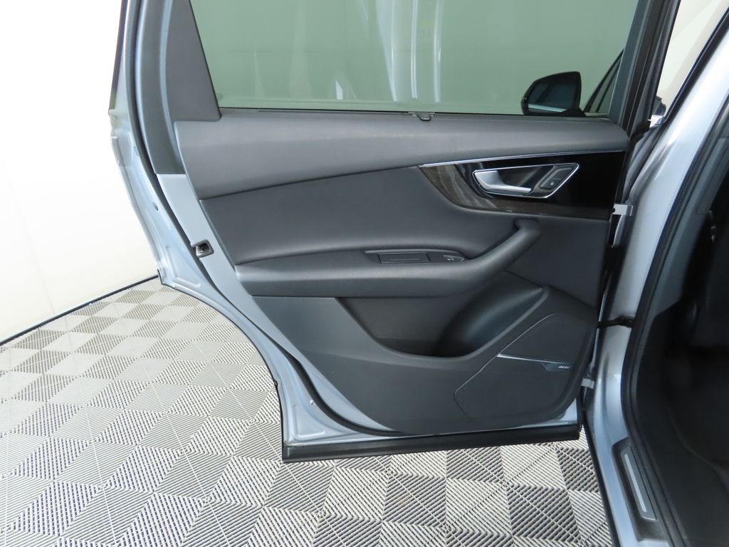 2019 Audi Q7 SE Premium Plus 28