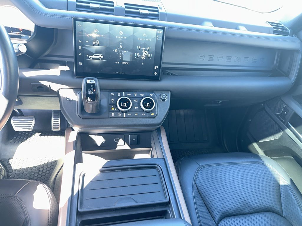Thumbnail: 2023 Land Rover Defender - 29