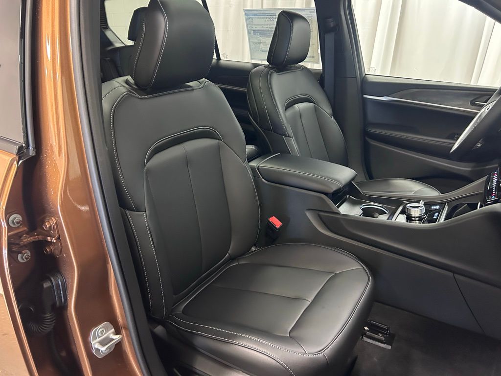 new 2026 Jeep Grand Cherokee L car, priced at $51,500