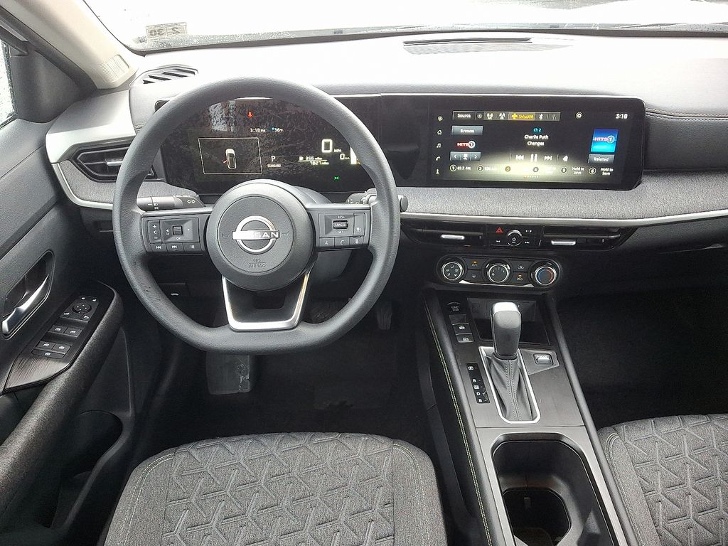 Thumbnail: 2025 Nissan Kicks - 12