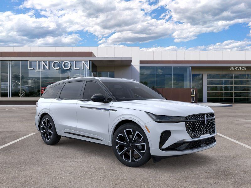 Thumbnail: 2026 Lincoln Nautilus - 7
