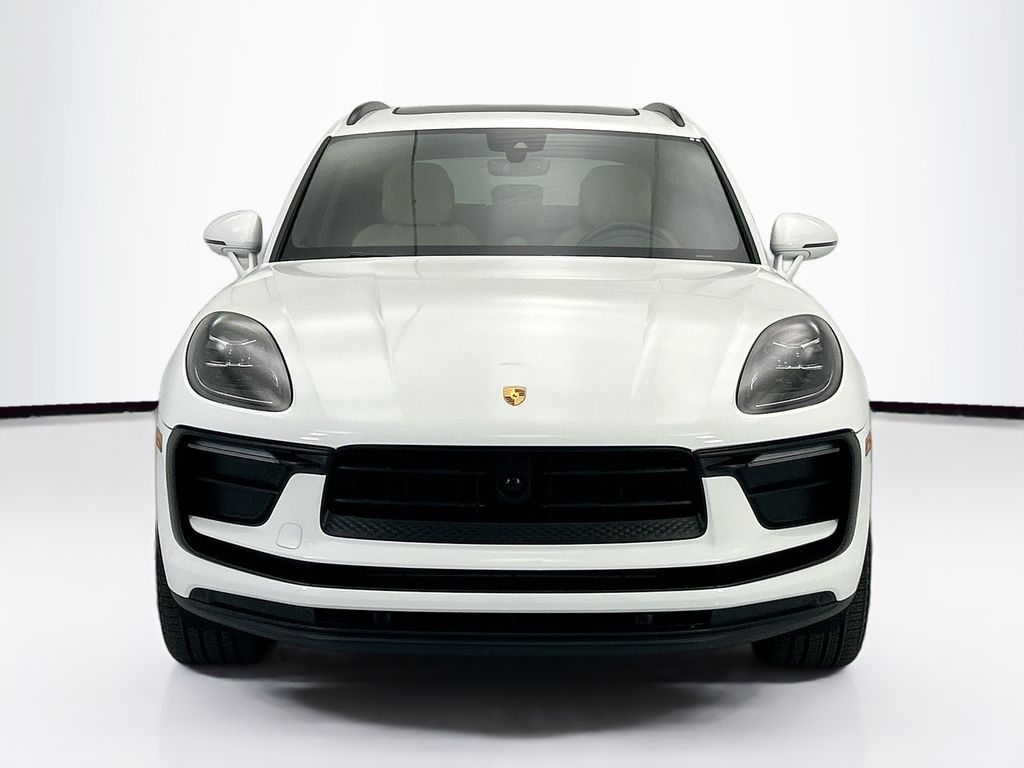 Thumbnail: 2025 Porsche Macan - 10