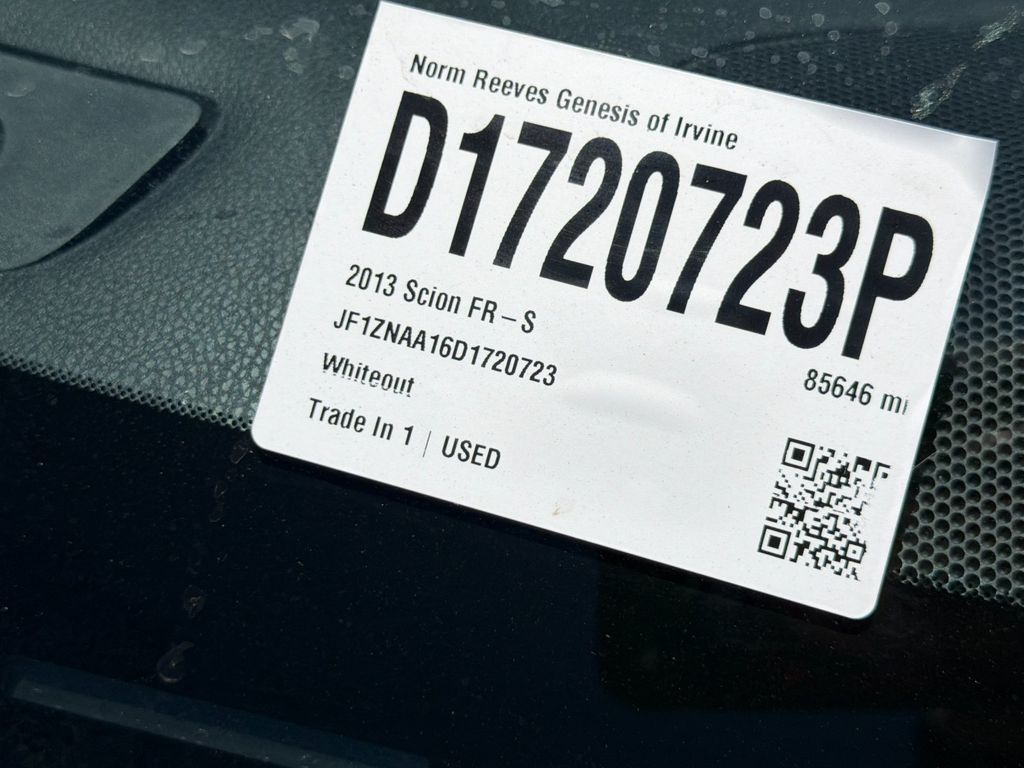 Used 2013  Scion Base image 3