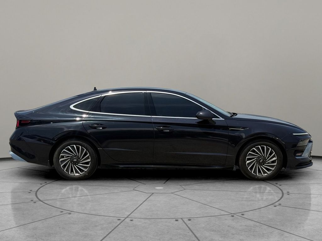 Used Car 2024 Hyundai Sonata Hybrid  Sel For Sale Under $25,000 In San Marcos, Texas