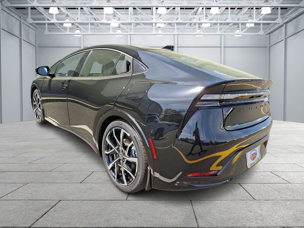 2024 Toyota Prius Prime Premium 4