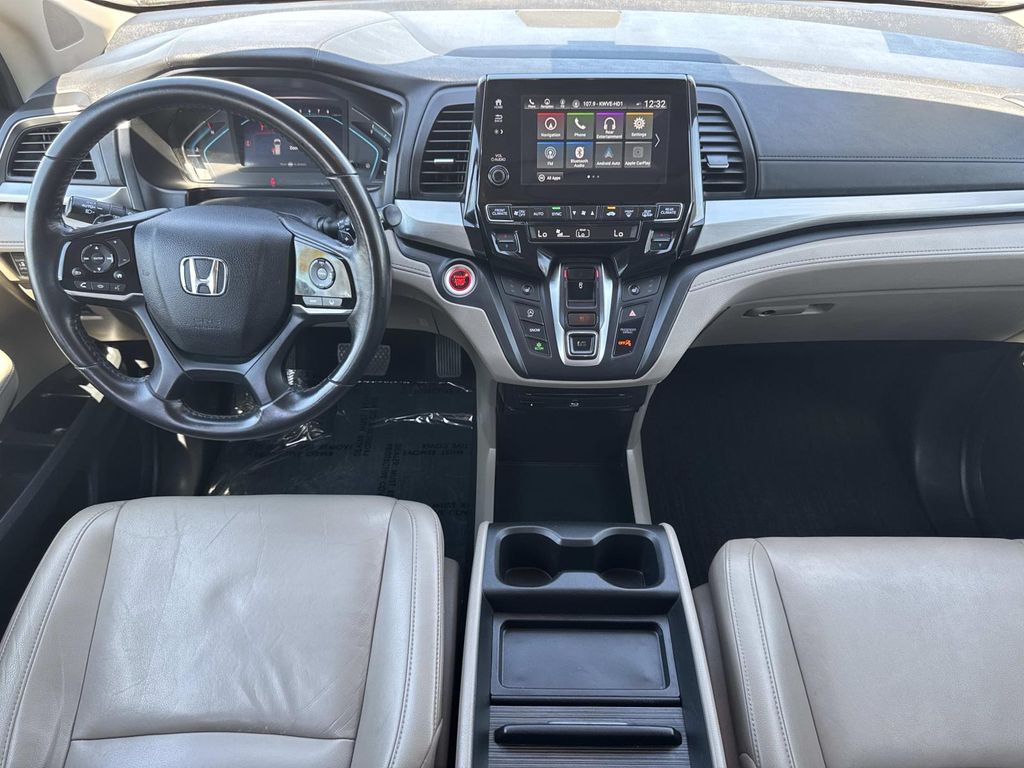Used 2018 Honda Odyssey Touring 4D Passenger Van