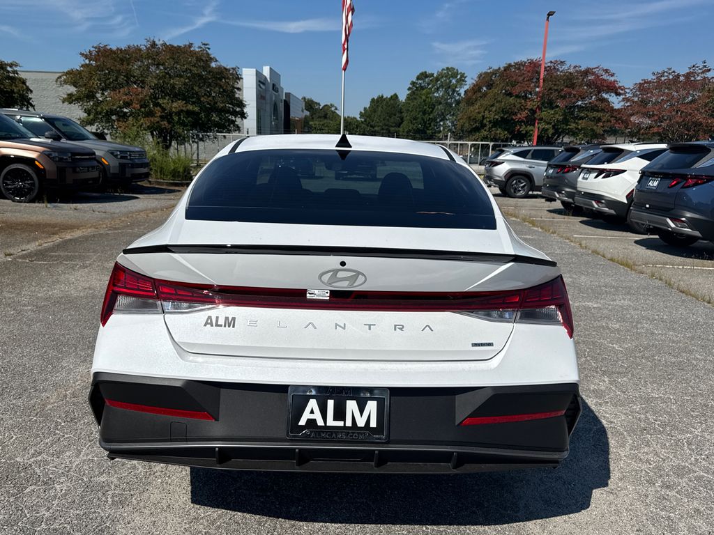 2025 Hyundai Elantra Hybrid SEL Sport photo 4