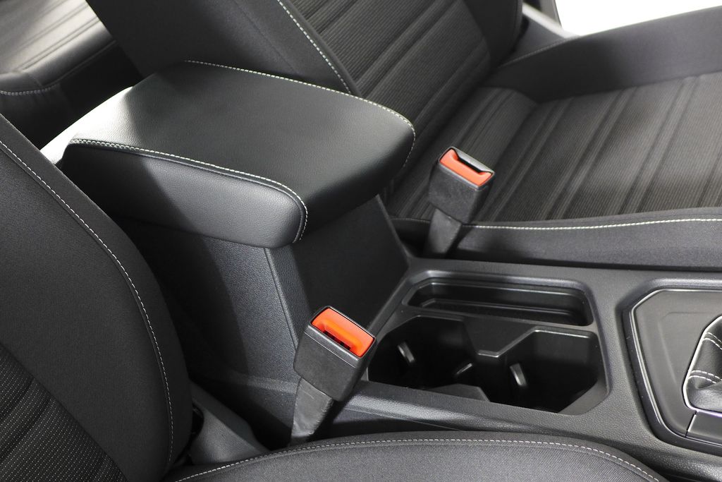 Thumbnail: 2024 Volkswagen Tiguan - 16