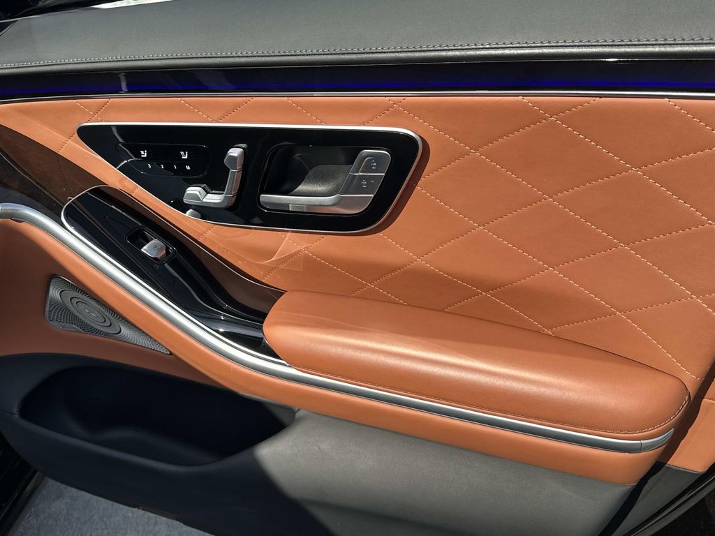 Thumbnail: 2022 Mercedes-Benz S-Class - 19