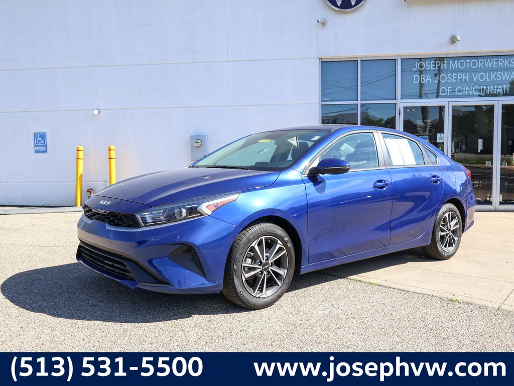 2024 Kia Forte LXS FWD