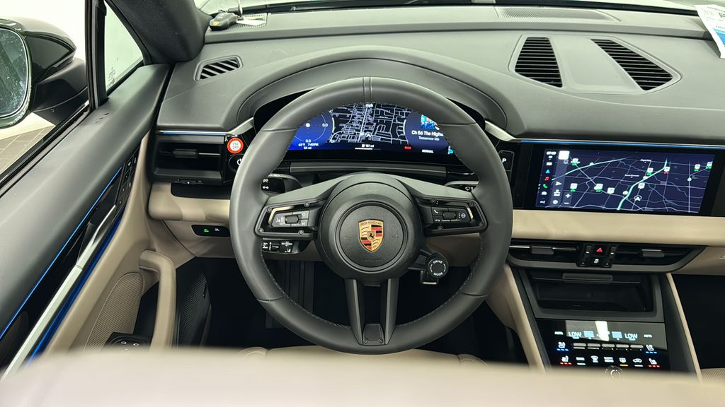 Thumbnail: 2025 Porsche Macan - 17