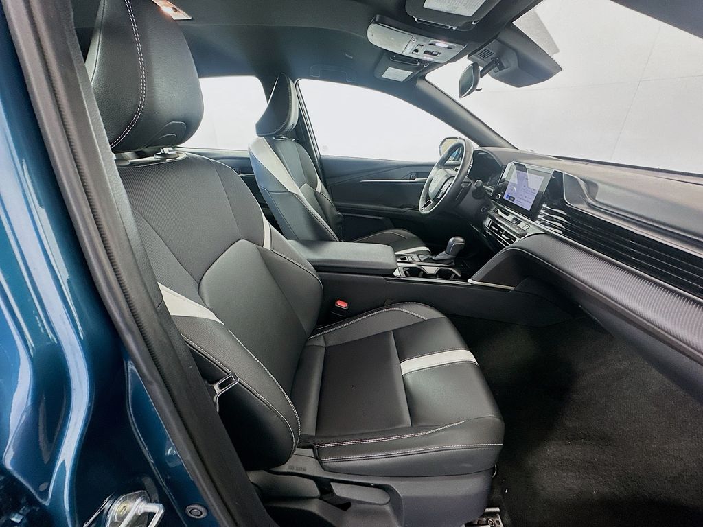 Thumbnail: 2025 Toyota Camry - 27