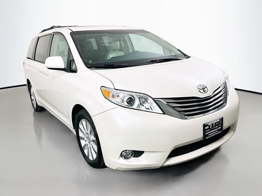 2015 Toyota Sienna XLE Premium 7-Passenger AWD