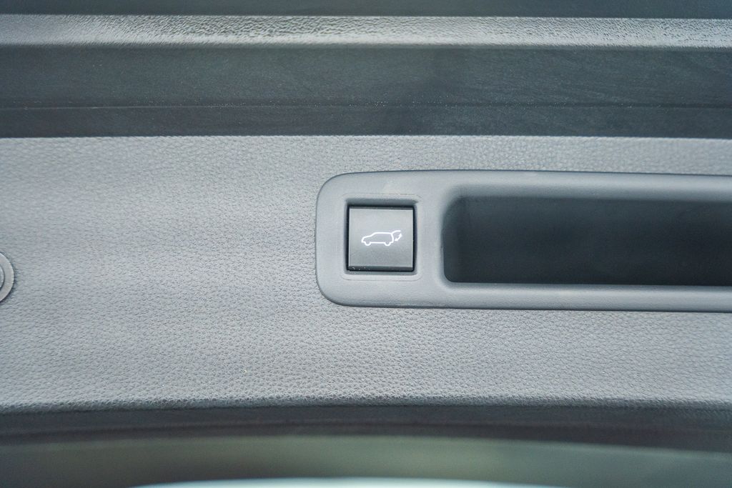 ToyotaHighlander Hybrid13