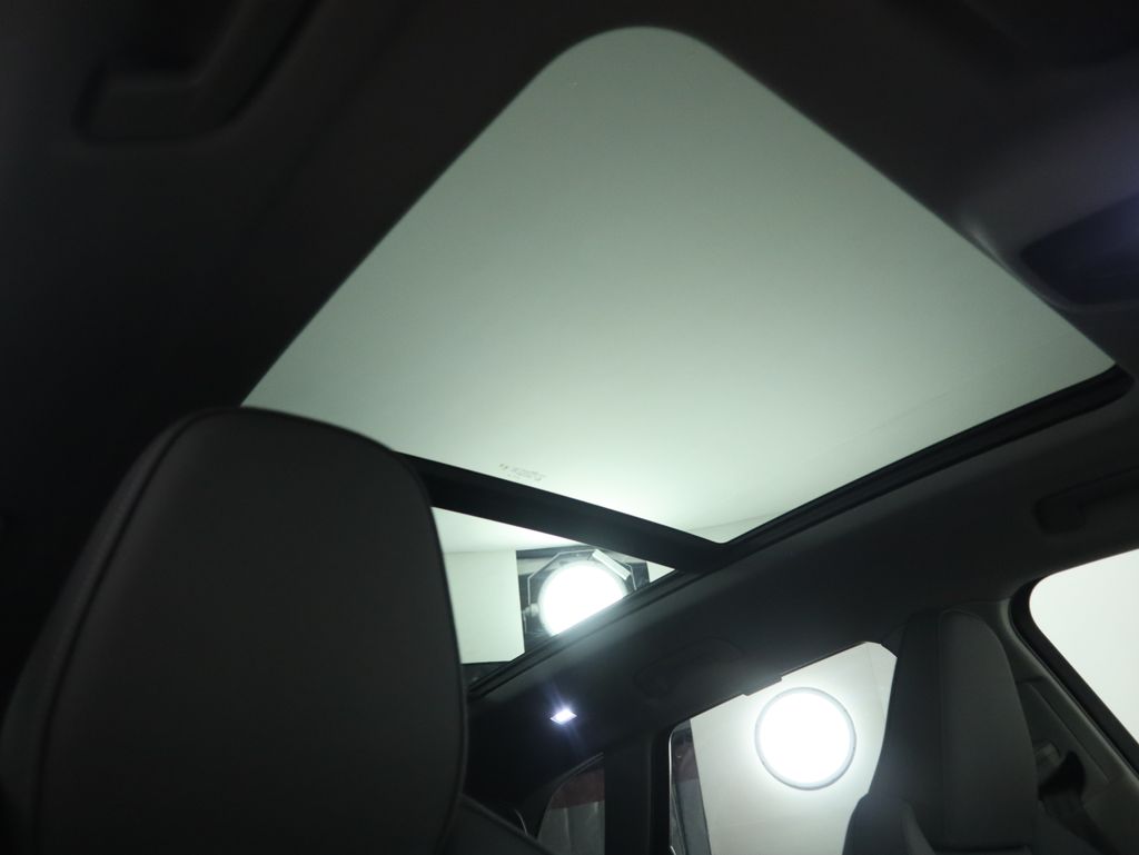 Thumbnail: 2025 Audi Q5 - 20