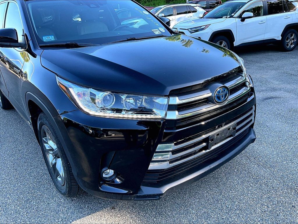 2019 Toyota Highlander Hybrid — photo 8