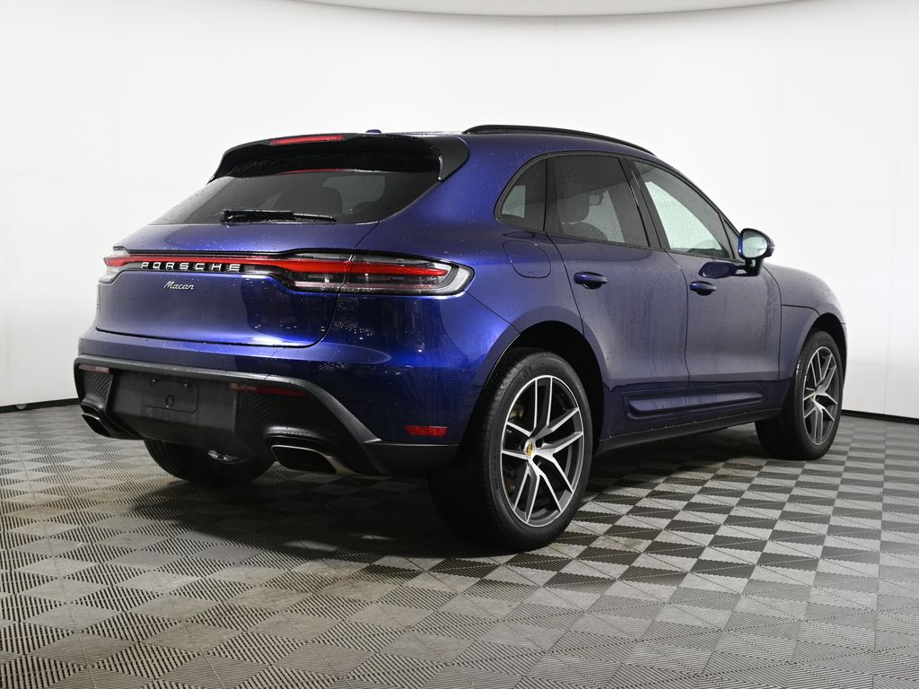Thumbnail: 2022 Porsche Macan - 9