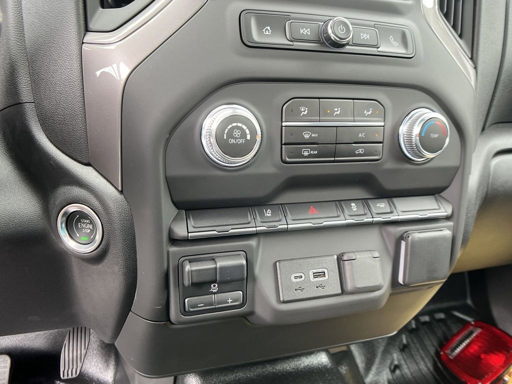 new 2024 GMC Sierra 3500HD car, priced at $39,778