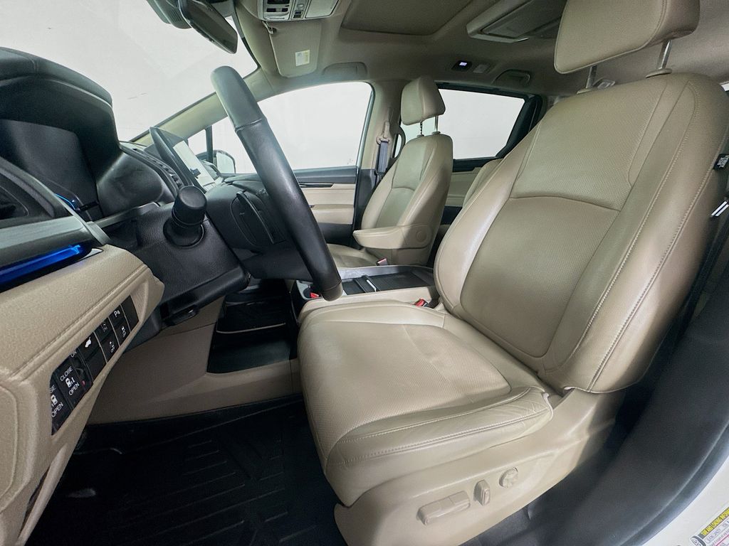 Used Car 2019 Honda Odyssey  Elite For Sale Under $25,000 In Austin, Texas