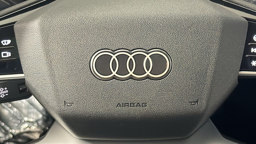 Thumbnail: 2025 Audi Q5 - 16