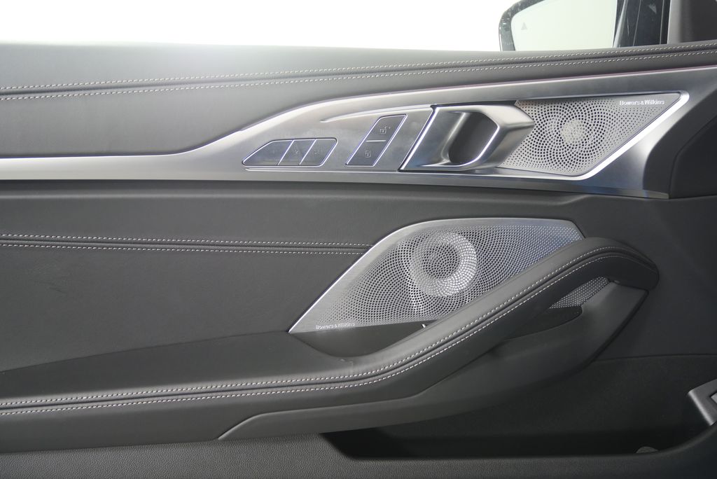 Thumbnail: 2026 BMW 8 Series - 8