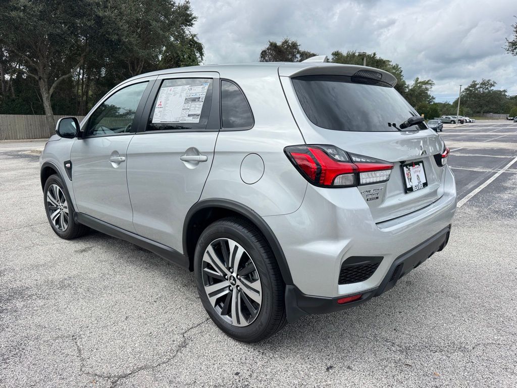 2025 Mitsubishi Outlander Sport ES photo 5