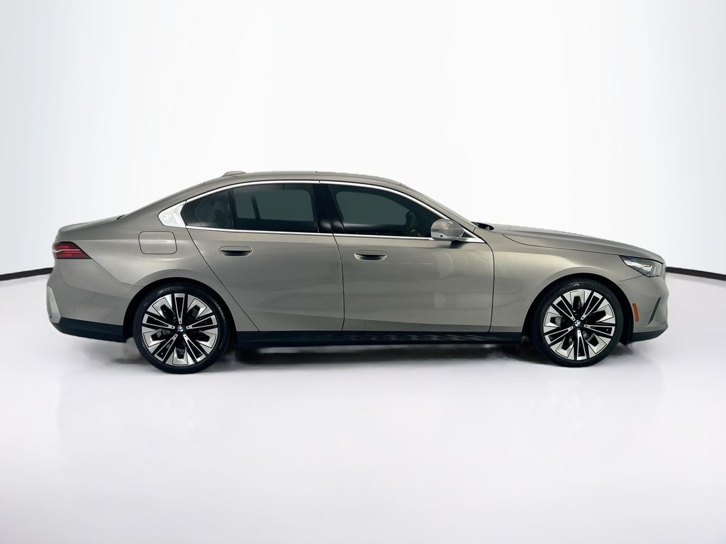 Thumbnail: 2025 BMW 5 Series - 8