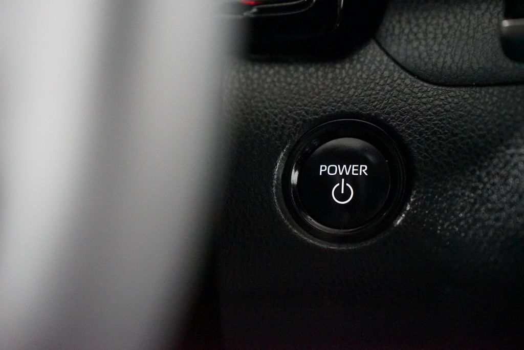 Thumbnail: 2025 Toyota Camry - 24