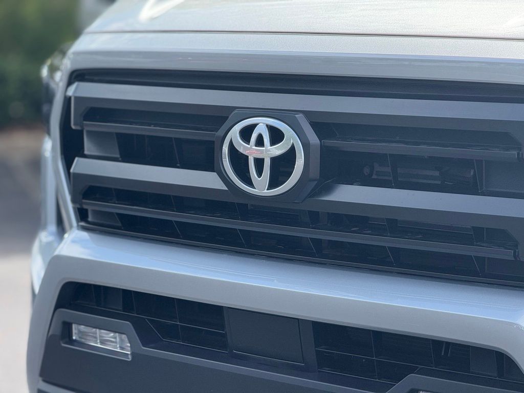 2025 Toyota Tacoma SR5 Double Cab photo 6